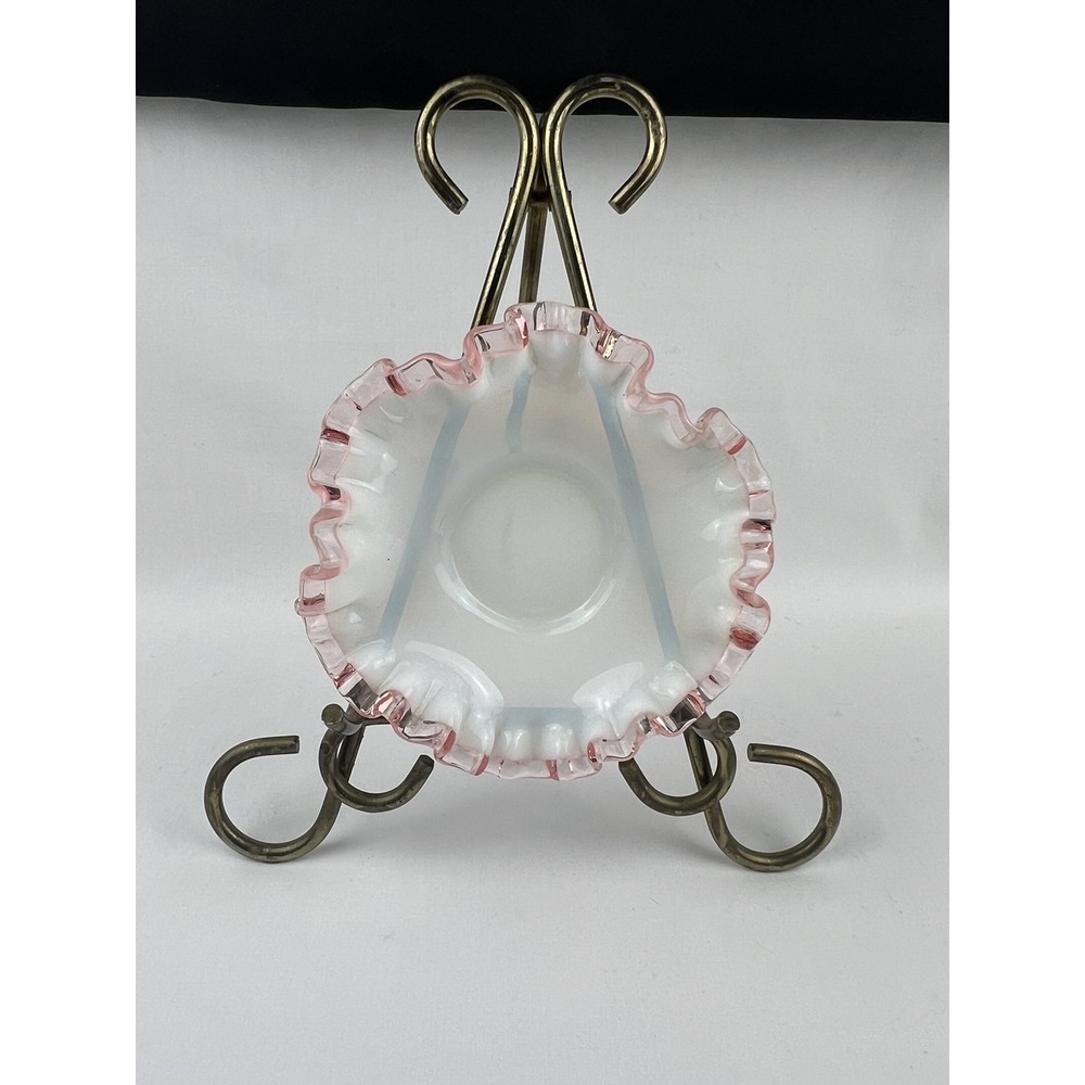 VTG Small Fenton Crest Bowl Light Pink And‎ White Milk Glass  Ruffle  Bowl/Dish